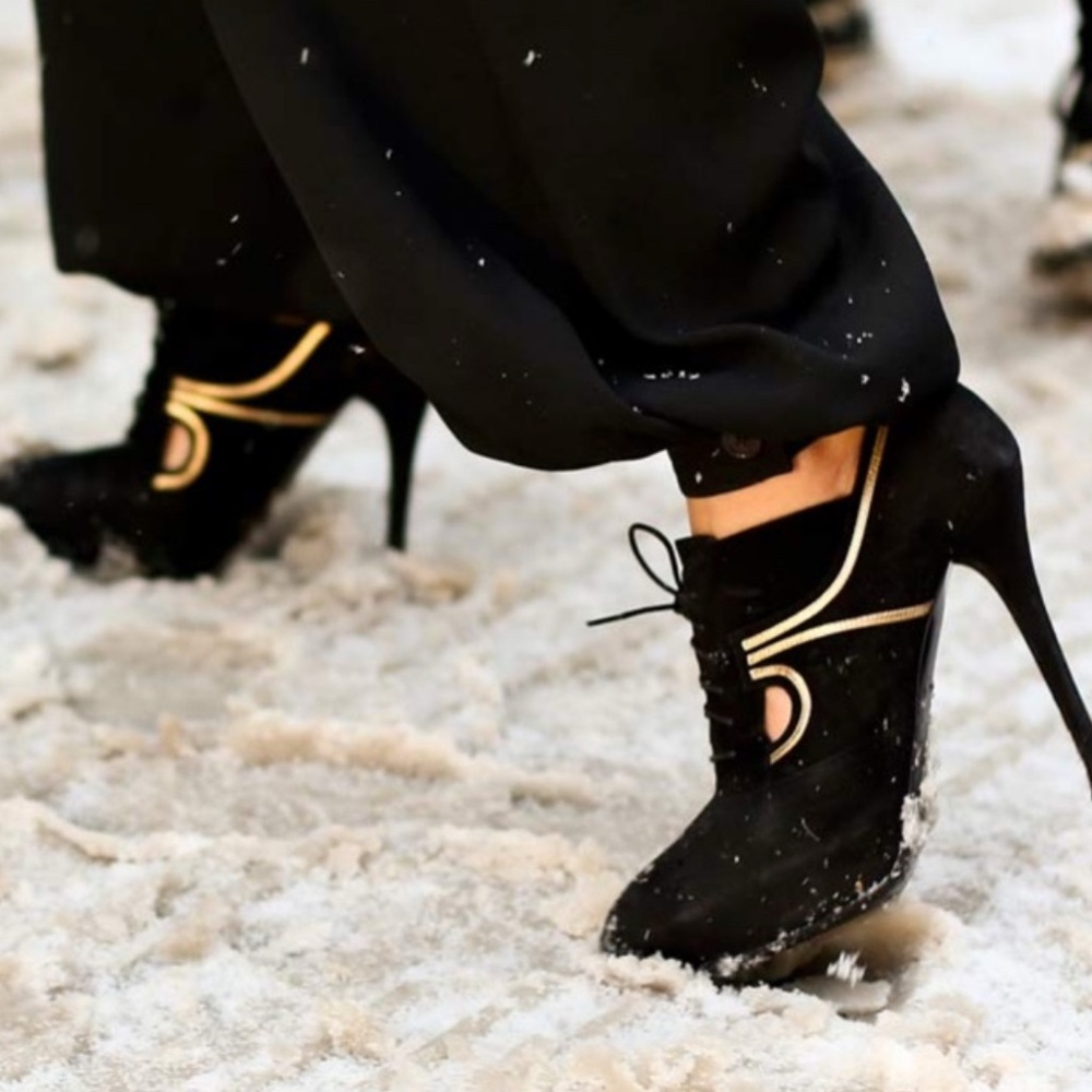 Ralph Lauren Purple Label Collection Black Suede Lace Up Stiletto Heeled Booties